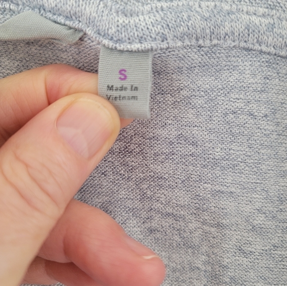 Athleta Light Gray Heather Pose Wrap Cardigan. Size Small - Picture 7 of 7